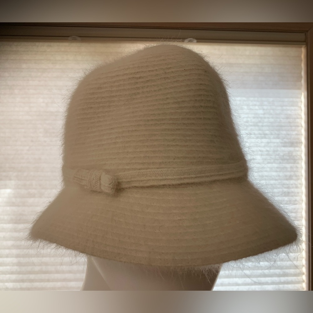 Fuzzy White Bucket Hat. Like New! - Picture 3 of 5